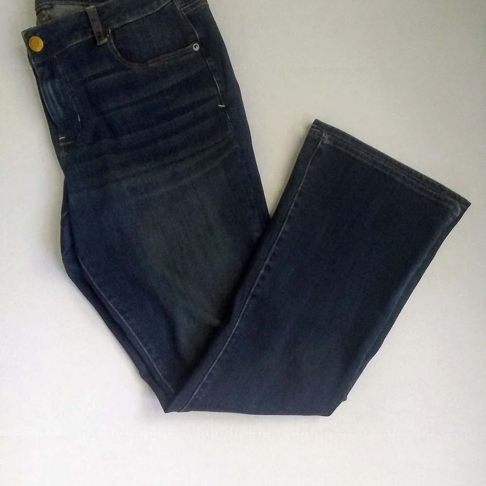 Weekend boot cut jeans